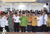Wakil Wali Kota Padang Maigus Nasir membuka Muscab DMI Kecamatan Padang Selatan di Aula Kantor Camat Padang Selatan, Minggu (28/9/2025). (Foto: Prokopim Padang)