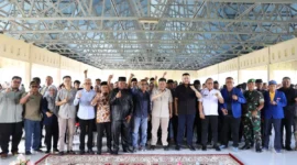 Wali Kota Padang, Fadly Amran menghadiri dialog bersama masyarakat nelayan di Komplek PPI Muaro Anai, Sabtu (27/9/2025). (Foto: Prokopim Padang)
