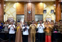 Diskominfo Padang menggelar kegiatan Pembinaan Penyelenggaraan Statistik Sektoral (Domain Kelembagaan dan Statistik Nasional) di Abu Bakar Jaar, Selasa (23/9/2025). (Foto: Diskominfo Padang)