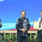 Kepala DLH Padang, Fadelan Fitra Masta menerima Certificate of Recognition (COR) di bidang Circular Economy untuk kategori Kota Besar tingkat ASEAN di Langkawi, Malaysia, Rabu (3/9/2025) malam. (Foto: FB Diskominfo Padang)