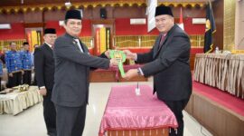 Wali Kota Pariaman Yota Balad melantik Afrizal Azhar sebagai Sekda Kota Pariaman, Rabu (17/9/2025). (Foto: Kominfo Pariaman)