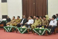 Wakil Wali Kota Padang, Maigus Nasir menghadiri kuliah umum Wamendikdasmen RI, Fajar Riza Ul Haq di UMSB, Senin (22/9/2025). (Foto: FB Diskominfo Padang)