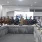 Aster Dankodaeral II, Letkol (P) Octav Bayu Dirgantara dalam pertemuan dengan Wali Kota Padang Fadly Amran dan jajaran di Rumah Dinas Wali Kota, Senin (22/9/2025). (Foto: FB Diskominfo Padang)
