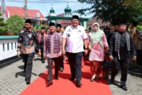 Wali Kota Pariaman, Yota Balad, menghadiri pengukuhan (pati ambalau) Kepengurusan KAN Pasa Pariaman periode 2025–2030 di Kompleks Masjid Raya Pariaman, Rabu (3/9/2025). (Foto: Kominfo Pariaman)
