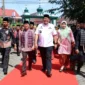 Wali Kota Pariaman, Yota Balad, menghadiri pengukuhan (pati ambalau) Kepengurusan KAN Pasa Pariaman periode 2025–2030 di Kompleks Masjid Raya Pariaman, Rabu (3/9/2025). (Foto: Kominfo Pariaman)