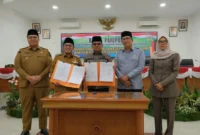 Penandatanganan Nota Kesepakatan KUA-PPAS APBD 2026, Selasa (2/9/2025). (Foto: Prokopim Tanah Datar)