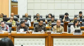 Menteri Perindustrian Agus Gumiwang Kartasasmita memaparkan arah kebijakan dan program prioritas sektor industri tahun 2026 dalam Rapat Kerja bersama Komisi VII DPR RI, Rabu (3/9). (Foto: Kemenperin)