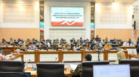 Menteri Perindustrian (Menperin) Agus Gumiwang Kartasasmita memaparkan RKAKL 2026 dalam rapat kerja bersama Komisi VII DPR RI di Jakarta, Rabu (3/9). (Foto: Kemenperin)