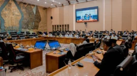 Wakil Menteri ESDM Yuliot dalam rapat kerja bersama Komisi XII DPR RI di Jakarta, Rabu (3/9). (Foto: Kementerian ESDM)