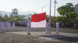 Warga Padang diimbau kibarkan bendera merah putih mulai 1–31 Agustus 2025. (Foto: FB Diskominfo Padang)