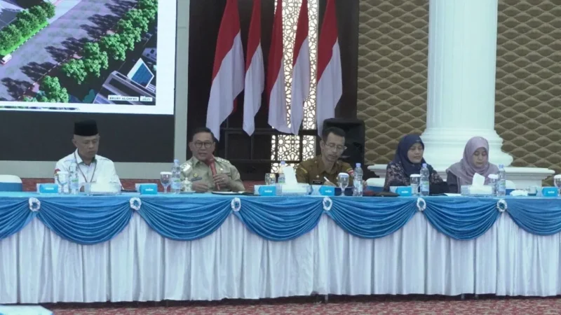 Wali Kota Bukittinggi, Ramlan Nurmatias memimpin rapat persiapan lanjutan MTQ Tingkat Provinsi Sumatera Barat di Balairung Rumah Dinas Wali Kota, Selasa (16/9/2025). (Foto: Pemko Bukittinggi)