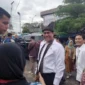 Menteri Pertanian Amran Sulaiman dalam kunjungan kerjanya ke Pasar Lubuk Buaya, Selasa (16/9/2025). (Foto: Diskominfo Padang)