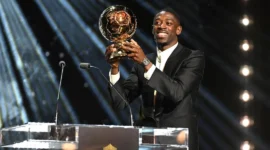 Penyerang Prancis Ousmane Dembele sukses merebut Ballon d’Or 2025. (Foto: IG @o.dembele7)