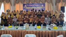 Pengurus PWRI Kabupaten Pasbar periode 2025–2030 resmi dikukuhkan, pada Sabtu (27/9). (Foto: Diskominfo Pasbar)
