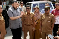 Wali Kota Padang Fadly Amran bersama jajaran mengunjungi Pasar Raya Blok A. (Foto: FB Diskominfo)