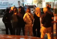 Sejumlah remaja yang terjaring razia dibawa ke Mako Satpol PP. (Foto: Humas Satpol PP Padang)