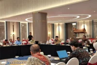 Bupati Pasbar Yulianto menghadiri konsultasi publik penyusunan studi pendahuluan Proyek KPBU Pelabuhan Teluk Tapang di Hotel Mercure Padang, Kamis (18/9). (Foto: Diskominfo Pasbar)