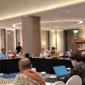 Bupati Pasbar Yulianto menghadiri konsultasi publik penyusunan studi pendahuluan Proyek KPBU Pelabuhan Teluk Tapang di Hotel Mercure Padang, Kamis (18/9). (Foto: Diskominfo Pasbar)