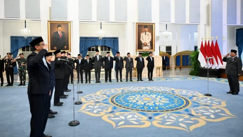 Presiden Prabowo Subianto melantik empat menteri dan satu wakil menteri Kabinet Merah Putih untuk sisa masa jabatan 2024–2029 di Istana Negara, Jakarta, Senin (8/9/2025). (Foto: BPMI Setpres)