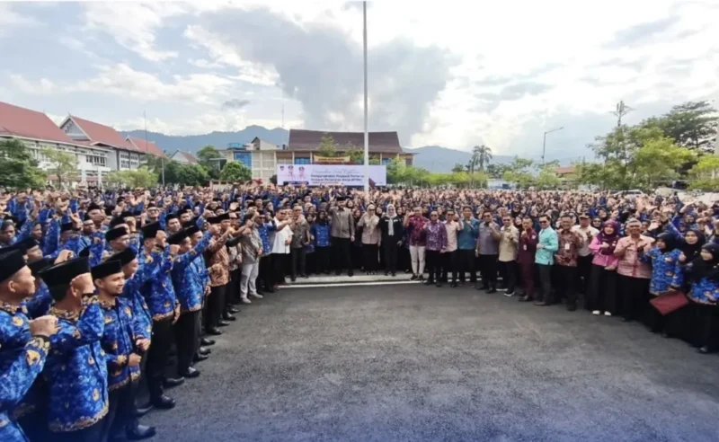 Sebanyak 11 orang resmi dilantik menjadi ASN PPPK di lingkungan Satpol PP Padang, Kamis (25/9/2025). (Foto: Humas Satpol PP Padang)