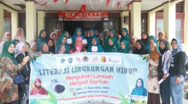 Ketua TP-PKK Kota Solok, Ny. Dona Ramadhani Kirana Putra membuka pelatihan pembuatan sabun dari minyak jelantah, Rabu (17/9). (Foto: IP Kota Solok)