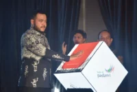 Wali Kota Padang Fadly Amran dan Ketua DPRD Muharlion meluncurkan Taste of Padang Experience sebagai tanda dimulainya perayaan HJK Padang ke-356.