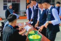 SMK Negeri 1 Padang Panjang menggelar Pemilu OSIS dengan menggandeng Bawaslu Kota Padang Panjang, Selasa (16/9/2025). (Foto: Kominfo Padang Panjang)