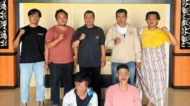 Kedua pelaku saat diamankan di Mapolres Pessel. (Foto: Dok. Humas Polres Pessel)
