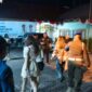 Petugas Satpol PP Padang mengamankan tiga perempuan dimintai keterangan di Mako Satpol PP, Minggu (7/9/2025) dini hari. (Foto: Humas Satpol PP Padang)