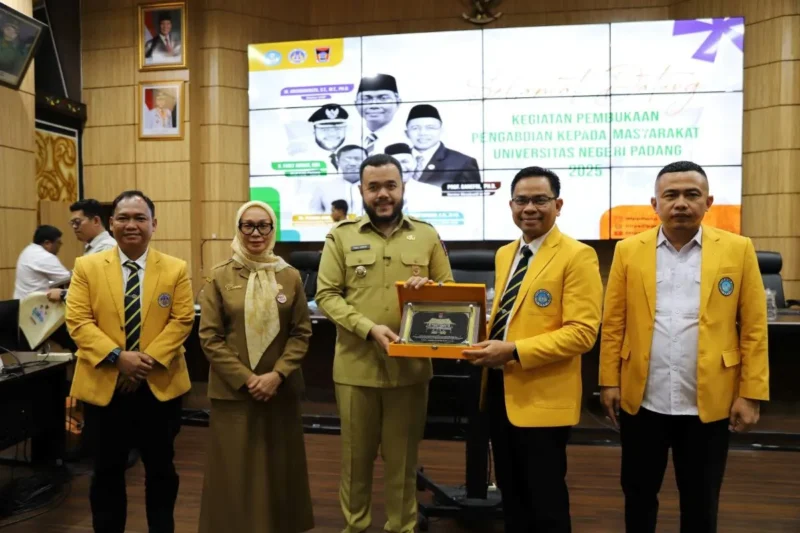 Pembukaan PKM UNP 2025 di Gedung Abu Bakar Jaar, Balai Kota Padang, Senin (4/8/2025). (Foto: FB Diskominfo Padang)
