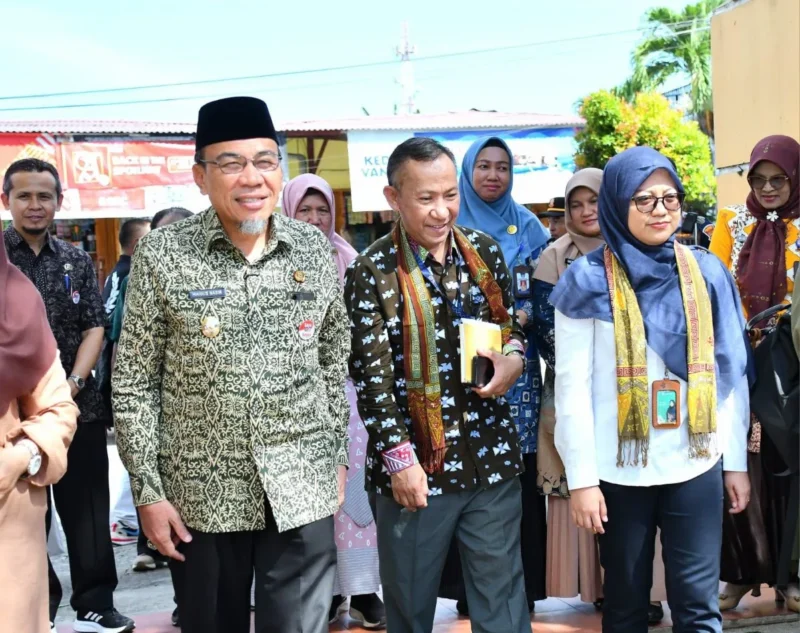 Wakil Wali Kota Padang Maigus Nasir menyambut kedatangan Tim Verifikasi KKS Pusat, Kamis (18/9/2025). (Foto: Prokopim Padang)