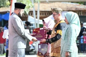 Penyerahan penghargaan