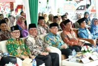 Wakil Wali Kota Padang, Maigus Nasir membuka Porsadin ke-X Tingkat Kota Padang di halaman Balai Basuo Kantor Camat Lubeg, Minggu (21/9/2025). (Foto: Prokopim Padang)