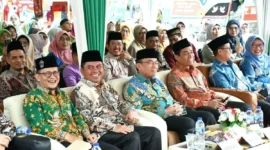 Wakil Wali Kota Padang, Maigus Nasir membuka Porsadin ke-X Tingkat Kota Padang di halaman Balai Basuo Kantor Camat Lubeg, Minggu (21/9/2025). (Foto: Prokopim Padang)