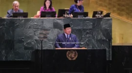 Presiden Prabowo Subianto dalam pidato perdananya di Sidang Majelis Umum ke-80 PBB pada Selasa (23/9). (Foto: Kemenlu)