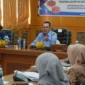 Bupati Tanah Datar Eka Putra memimpin Rakor Percepatan PAD Semester I bersama seluruh kepala OPD di Aula Eksekutif, Kamis (4/9/2025). (Foto: Prokopim Tanah Datar)