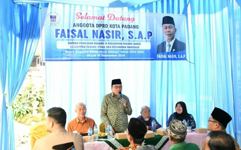 Wakil Wali Kota Padang, Maigus Nasir menghadiri kegiatan reses Anggota Komisi II DPRD Padang, Faisal Nasir di SMPN Muhammadiyah 6 Padang, Sabtu (6/9/2025). (Foto: Prokopim Padang)