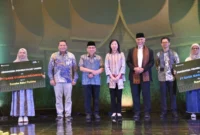 Wakil Wali Kota Padang Maigus Nasir menghadiri Closing Ceremony Sumbar Creative Ekonomi Festival (SCF) 2025 di The ZHM Premier Hotel, Minggu (14/9/2025). (Foto: Prokopim Padang)