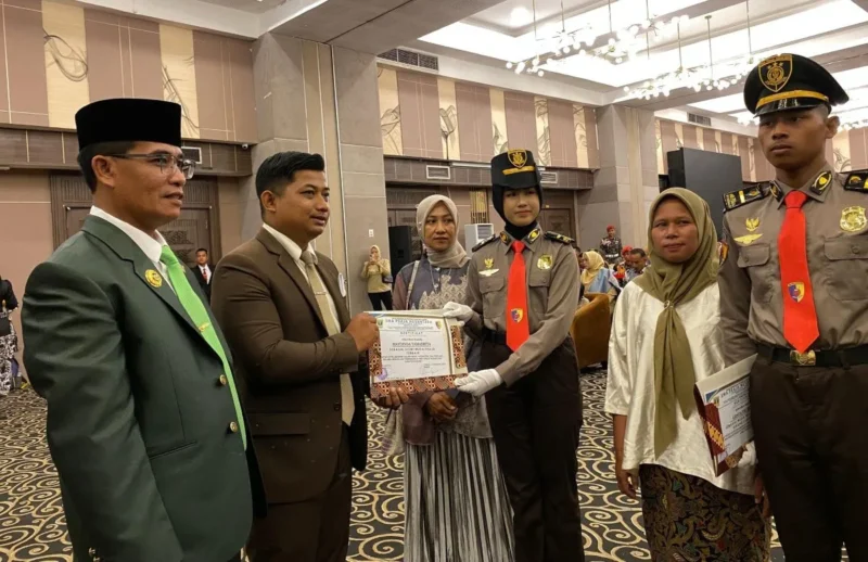 Pengukuhan Praja Angkatan IV, SMA Praja Nusantara di Hotel Pangeran Beach, Padang, Kamis (18/9/2025). (Foto: FB Diskominfo Padang)