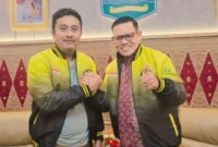 Ketua PELTI Pengprov Sumbar, Prof Syahrial Bakhtiar bersama Wagub Sumbar, Vasco Ruseimy. (Foto: Dok. AG)