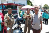 Aparat di Kecamatan Lubeg menggelar patroli di sekitar sekolah yang rawan aksi kenakalan remaja, Jumat (26/9/2025). (Foto: Ist)