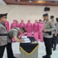Kapolres Padang Panjang AKBP Kartyana Widyarso Wardoyo Putro memimpin sertijab Wakapolres dan Kasat Lantas di Aula Tathya Dharaka Mapolres, Senin (15/9/2025). (Foto: FB Kominfo Padang Panjang)