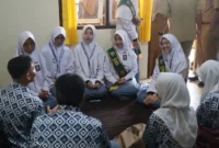 PIK-R DeJaVu SMAN 2 Padang Panjang menerima kunjungan dari SMAN 10 Padang, Rabu (3/9/2025). (Foto: Kominfo Padang Panjang)