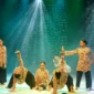 Tari Dualitas guncang Festival Nan Jombang dalam rangka perayaan HJK Padang ke-356 di Gedung Manti Menuik, Ladang Tari Nan Jombang pada Minggu (3/8/2025) malam. (Foto: FB Diskominfo Padang)