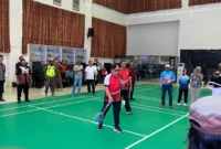 Wakil Wali Kota Padang Maigus Nasir membuka Turnamen Badminton Eksekutif-Legislatif di Balai Kota Padang, Minggu pagi (3/8). (Foto: FB Diskominfo Padang)
