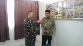 Wakil Wali Kota Padang Maigus Nasir mendampingi Tim Penilai KKS Pusat melakukan verifikasi lapangan. (Foto: FB Diskominfo Padang)