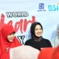 Ketua TP-PKK Padang, Ny. Dian Puspita Fadly Amran Sp.JP, menghadiri acara Puncak Peringatan WHD Tingkat Sumbar 2025 di halaman Kantor Gubernur Sumbar, Minggu (28/9/2025). (Foto: Prokopim Padang)
