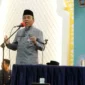 Wakil Wali Kota Padang Maigus Nasir saat Tabligh Akbar dan Wirid Bulanan ASN di Masjid Agung Nurul Iman, Jumat (1/8/2025), sekaligus membuka rangkaian HJK Padang ke-356. (Foto: FB Diskominfo Padang)