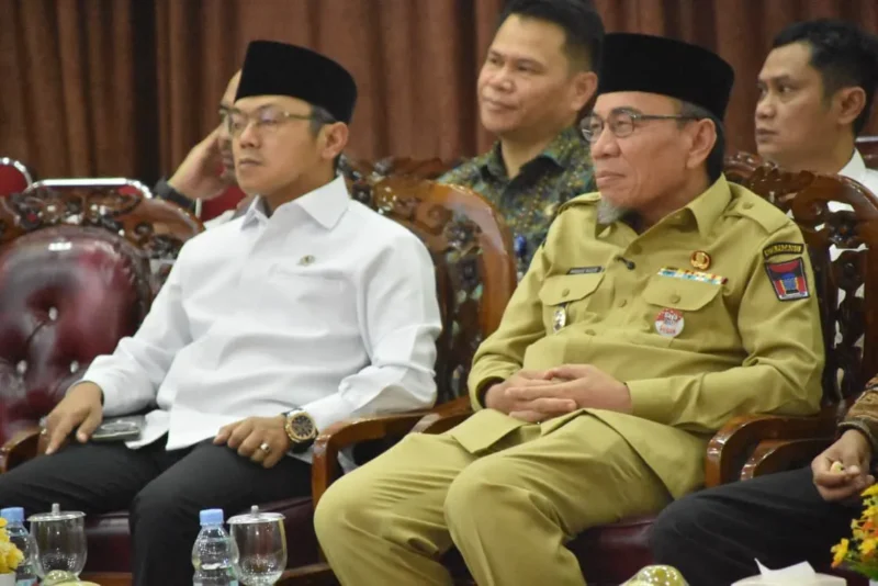 Wakil Wali Kota Padang, Maigus Nasir menghadiri kuliah umum Wamen Dikdasmen RI, Fajar Riza Ul Haq di UMSB, Senin (22/9/2025). (Foto: Prokopim Padang)