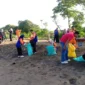 Pemko Padang memperingati World Cleanup Day 2025 dengan menggelar aksi bersih-bersih di Pantai Padang, Sabtu (20/9/2025). 